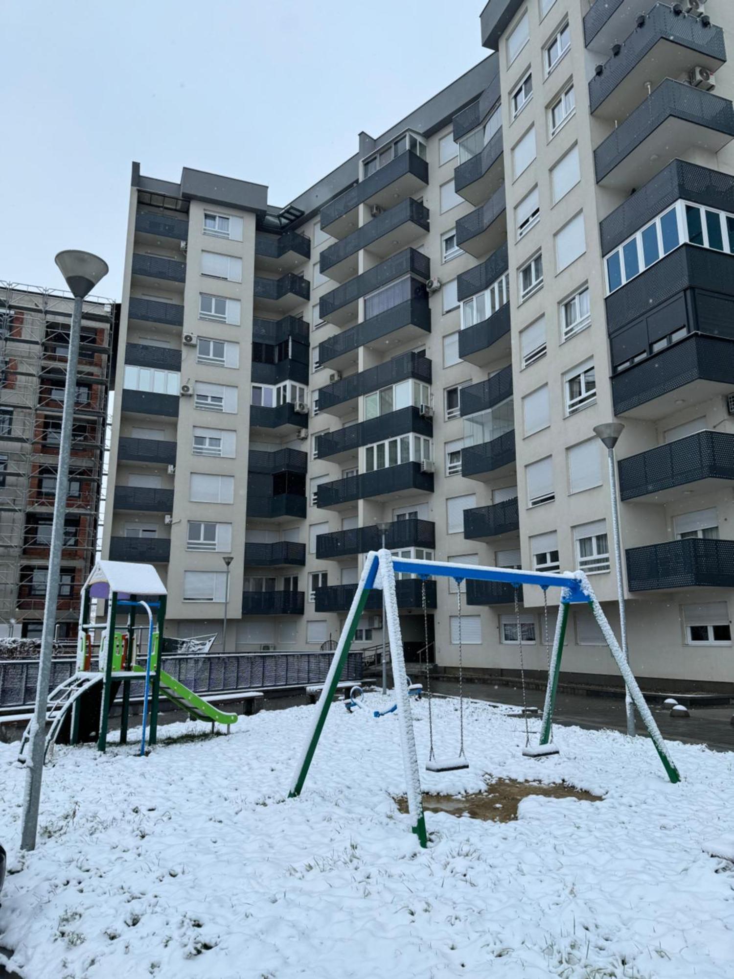 Amina Apartment Tuzla Luaran gambar
